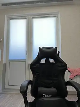 Snapshot of _XxX-XxX_ chatting on March 19, 2025, 5:19 am  XxX-XxX  online show from March 19, 2025, 5:19 am