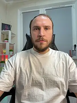Snapshot of _XxX-XxX_ chatting on March 23, 2025, 2:04 am  XxX-XxX  online show from March 23, 2025, 2:04 am