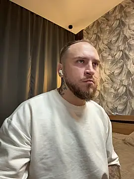 Snapshot of _XxX-XxX_ chatting on October 8, 2025, 10:29 pm  XxX-XxX  online show from October 8, 2025, 10:29 pm