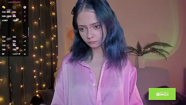 miuri miy online show from March 6, 2025, 4:28 pm