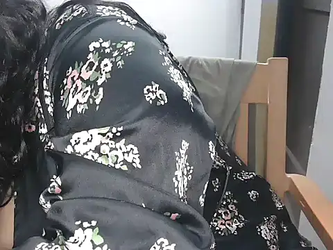 Snapshot of kissingcurvy chatting on February 10, 2026, 7:12 am kissingcurvy online show from February 10, 2026, 7:12 am