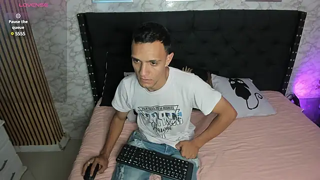 stefany pablo1 online show from February 4, 2025, 12:22 pm