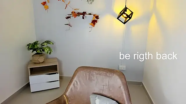 Snapshot of Juliane_su chatting on January 27, 2025, 11:33 pm Juliane su online show from January 27, 2025, 11:33 pm