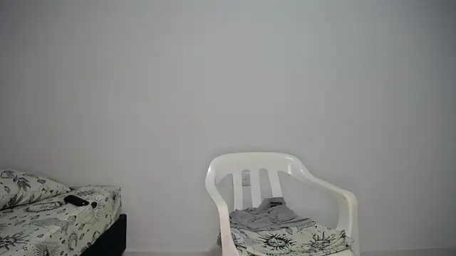 lana roman online show from September 18, 2025, 9:06 pm