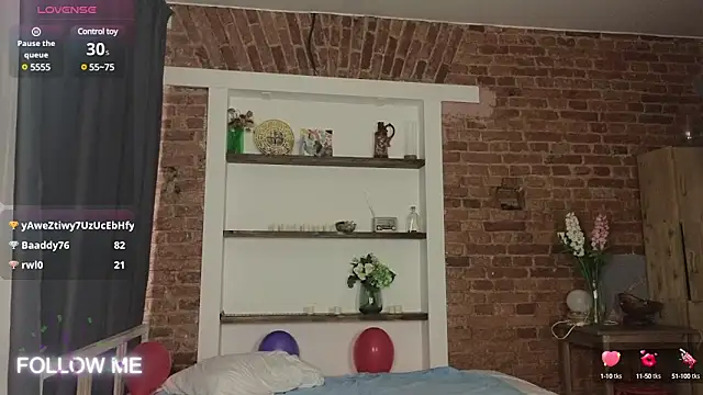 Snapshot of _TiffanyCo_ chatting on February 11, 2025, 11:32 am  TiffanyCo  online show from February 11, 2025, 11:32 am