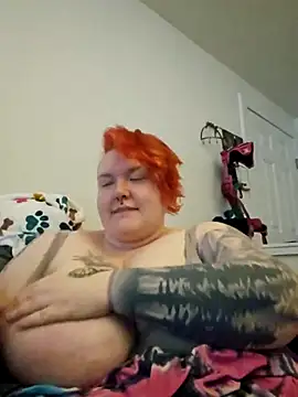 CorgiGodez98 online show from November 5, 2025, 10:54 pm