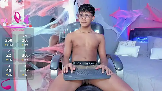 Dawn16  online show from October 12, 2025, 9:03 pm