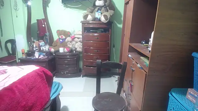 jazmin mature  online show from November 5, 2025, 8:09 pm