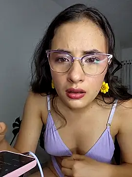 baaby-miiaa online show from February 13, 2025, 3:18 am