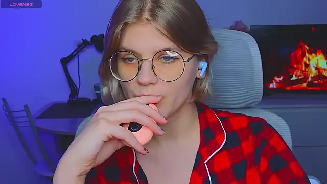  JessieVibes online show from February 16, 2025, 4:42 pm