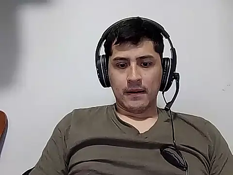 PerroDemonioHot online show from February 10, 2026, 8:13 pm