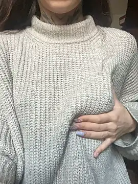 mollyEXD online show from January 17, 2025, 12:21 pm