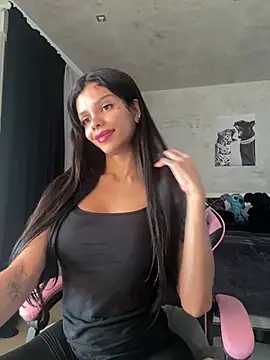 Snapshot of Rosariolovex chatting on February 18, 2025, 10:38 am Rosariolovex online show from February 18, 2025, 10:38 am