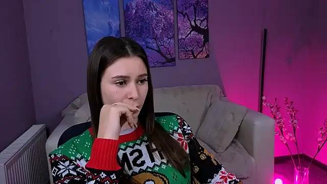 flora ri online show from November 5, 2025, 3:12 pm