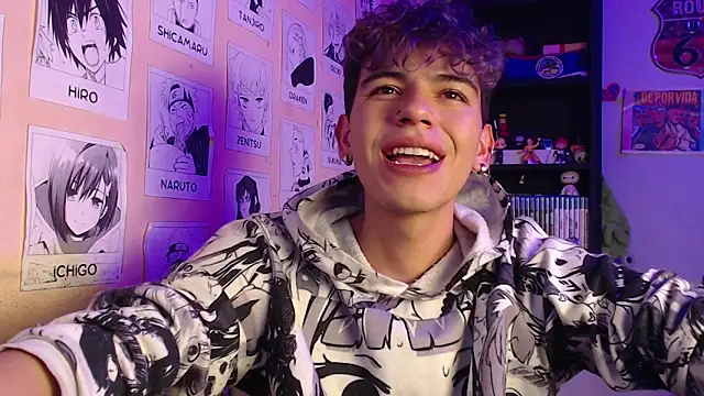 Snapshot of Mickey_Magic chatting on January 16, 2025, 6:35 am Mickey Magic online show from January 16, 2025, 6:35 am