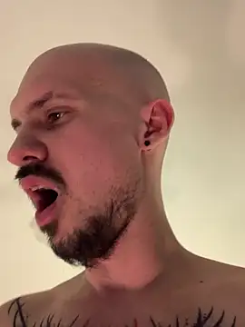 AssHunter4k online show from March 6, 2025, 4:17 pm