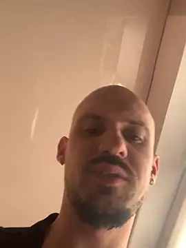 AssHunter4k online show from September 17, 2025, 6:04 am