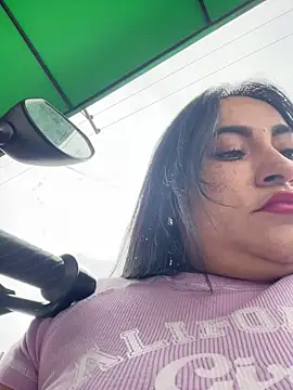 Miia Jazmin online show from April 11, 2026, 1:04 pm