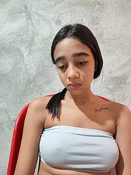 Zoe Sweett18 online show from December 4, 2025, 12:36 pm