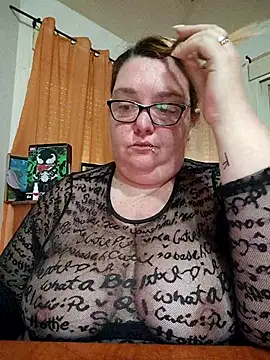 diosacurvy1984 online show from February 14, 2026, 10:56 am