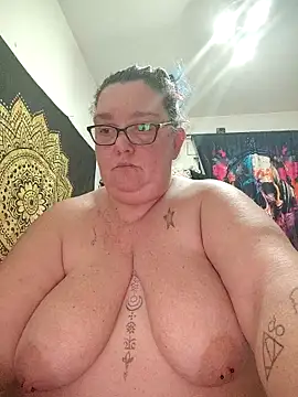 diosacurvy1984 online show from March 25, 2026, 9:43 pm