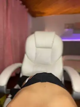 Sofia18 pinkk online show from February 13, 2025, 11:37 pm