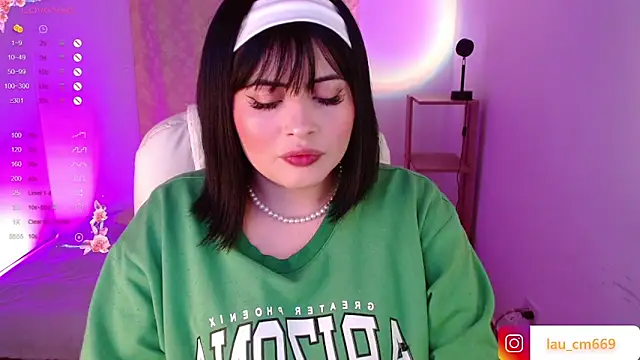 Snapshot of isabella1616 chatting on March 6, 2025, 3:35 am isabella1616 online show from March 6, 2025, 3:35 am