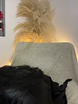 Snapshot of Michell_sr chatting on December 20, 2025, 4:19 am Michell sr online show from December 20, 2025, 4:19 am