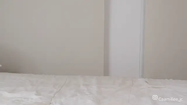 caamillee  online show from September 22, 2025, 4:47 am