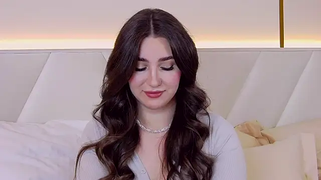 KiraBarlows online show from February 24, 2025, 7:09 pm