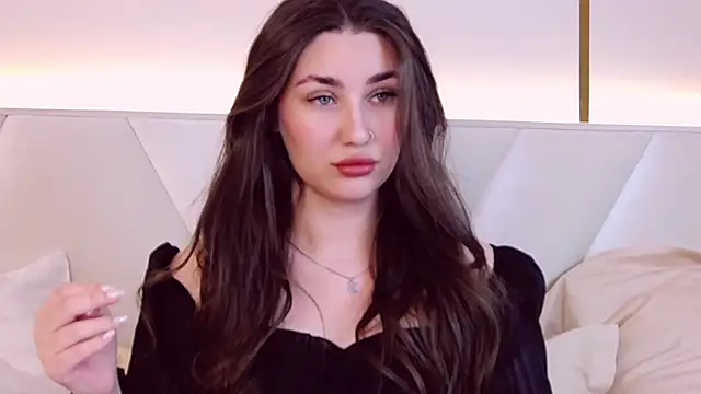 KiraBarlows online show from March 4, 2025, 7:22 pm