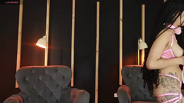 camilapersy online show from February 28, 2025, 1:25 pm