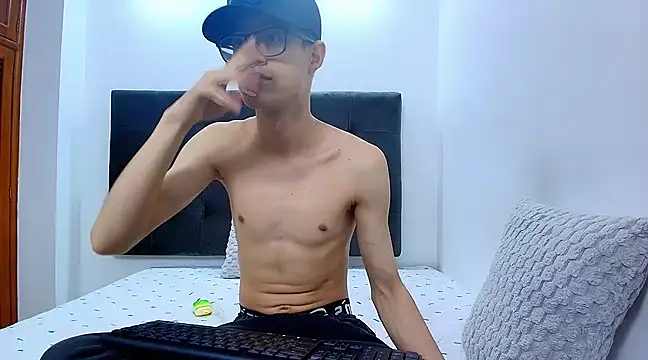 wolfandsky online show from March 18, 2025, 11:08 am