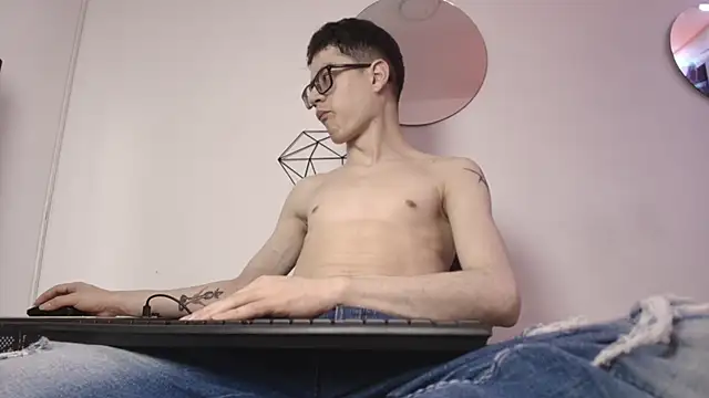 wolfandsky online show from September 14, 2025, 11:42 am