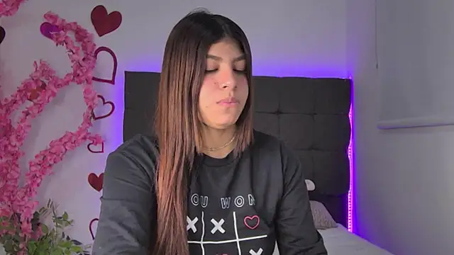 Snapshot of AmandaBrooks_18 chatting on March 1, 2026, 2:35 am AmandaBrooks 18 online show from March 1, 2026, 2:35 am