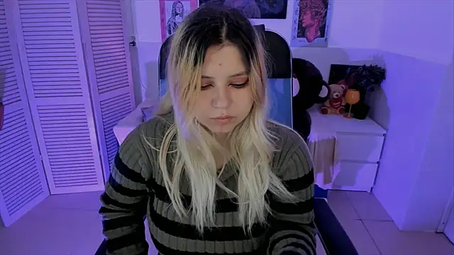 DiaAngell online show from October 4, 2025, 4:27 pm