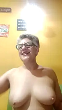 ilonna2025 online show from February 8, 2025, 12:38 am