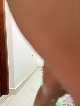 madell online show from February 11, 2025, 6:22 pm