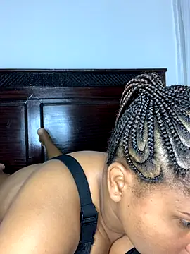 madell online show from September 22, 2025, 2:24 am