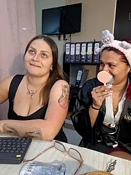 Sophie new25 online show from March 31, 2026, 1:11 pm