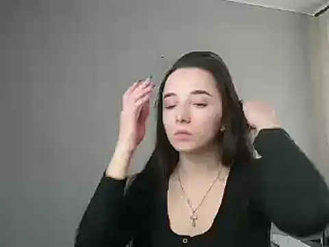 Eva Gloryy online show from March 6, 2025, 11:47 am