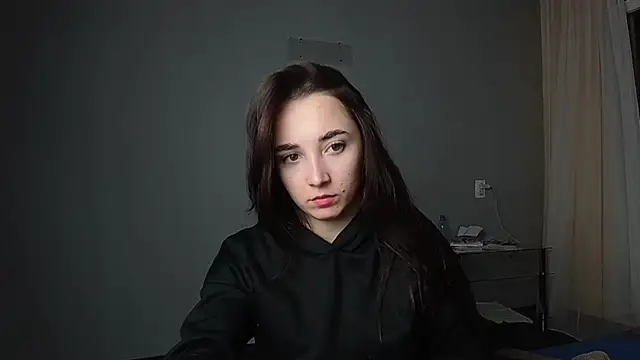 Eva Gloryy online show from March 15, 2025, 6:32 pm