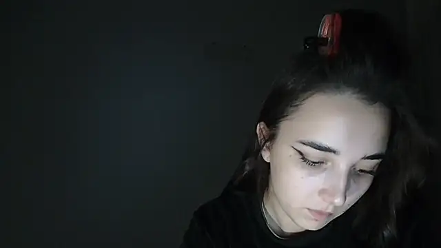 Eva Gloryy online show from November 5, 2025, 2:50 pm