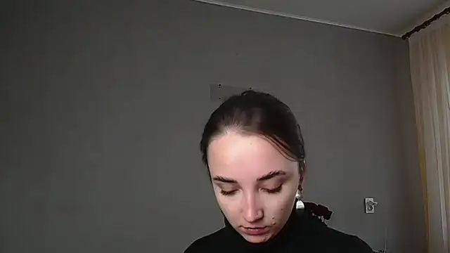 Eva Gloryy online show from April 19, 2026, 3:11 pm
