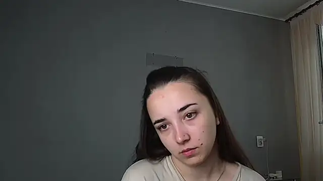 Eva Gloryy online show from May 16, 2026, 10:36 am