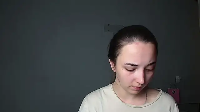 Eva Gloryy online show from June 9, 2026, 6:19 pm