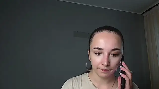 Eva Gloryy online show from June 10, 2026, 12:59 pm
