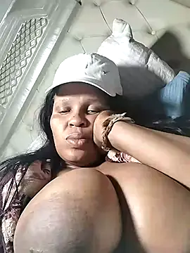 bubblendz1988 online show from September 24, 2025, 3:48 pm