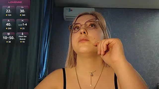 Snapshot of HotBrandyX chatting on March 21, 2026, 12:21 pm HotBrandyX online show from March 21, 2026, 12:21 pm