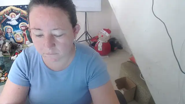 Snapshot of Yohis_Kiut25 chatting on November 24, 2025, 6:18 pm Yohis Kiut25 online show from November 24, 2025, 6:18 pm